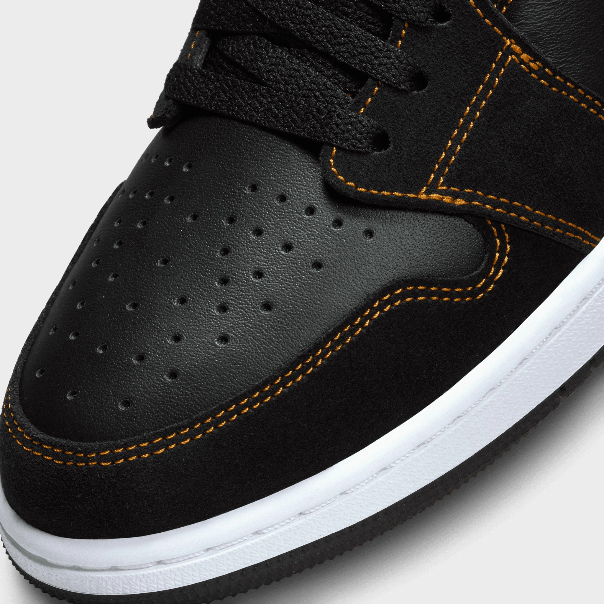 Jordan 1 Zoom CMFT Black / Citrus - Fire Red