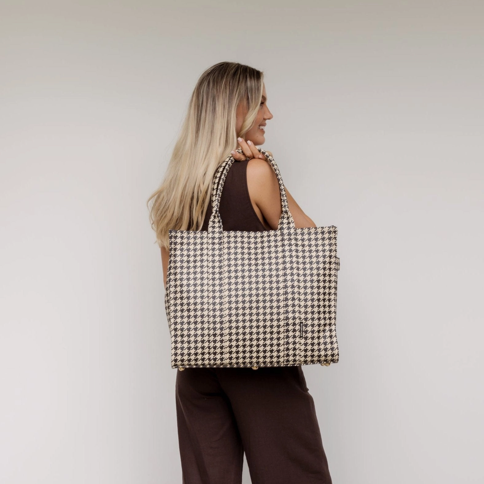 Large Bon Vivant Structured Tote Bag -- Black Houndstooth