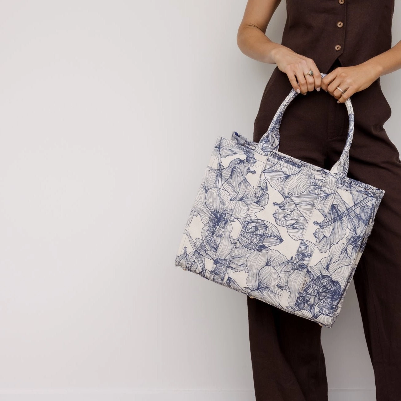 Large Bon Vivant Structured Tote Bag -- Navy Floral