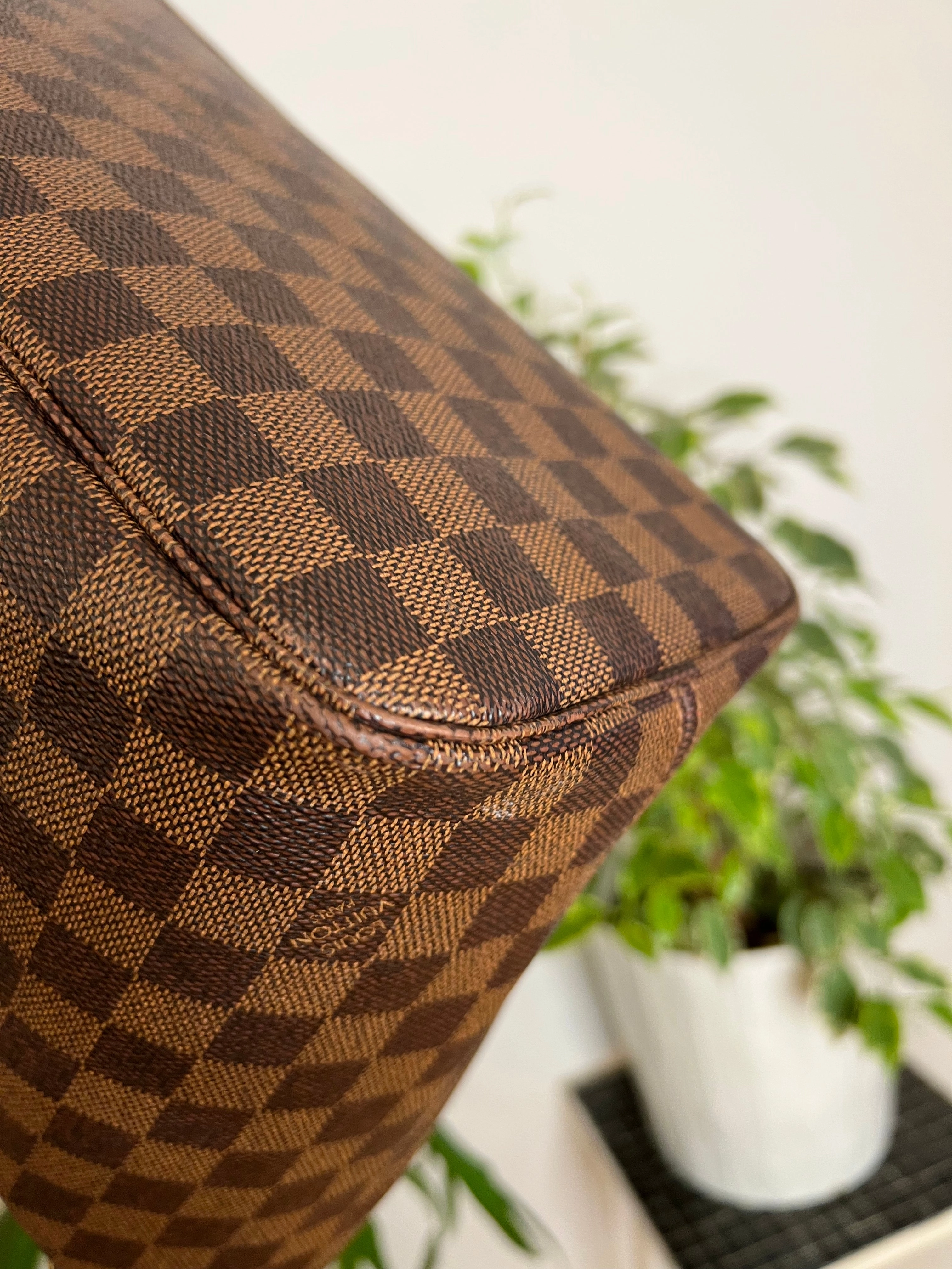 Louis Vuitton Damier Ebene Canvas Neverfull MM - with Pochette