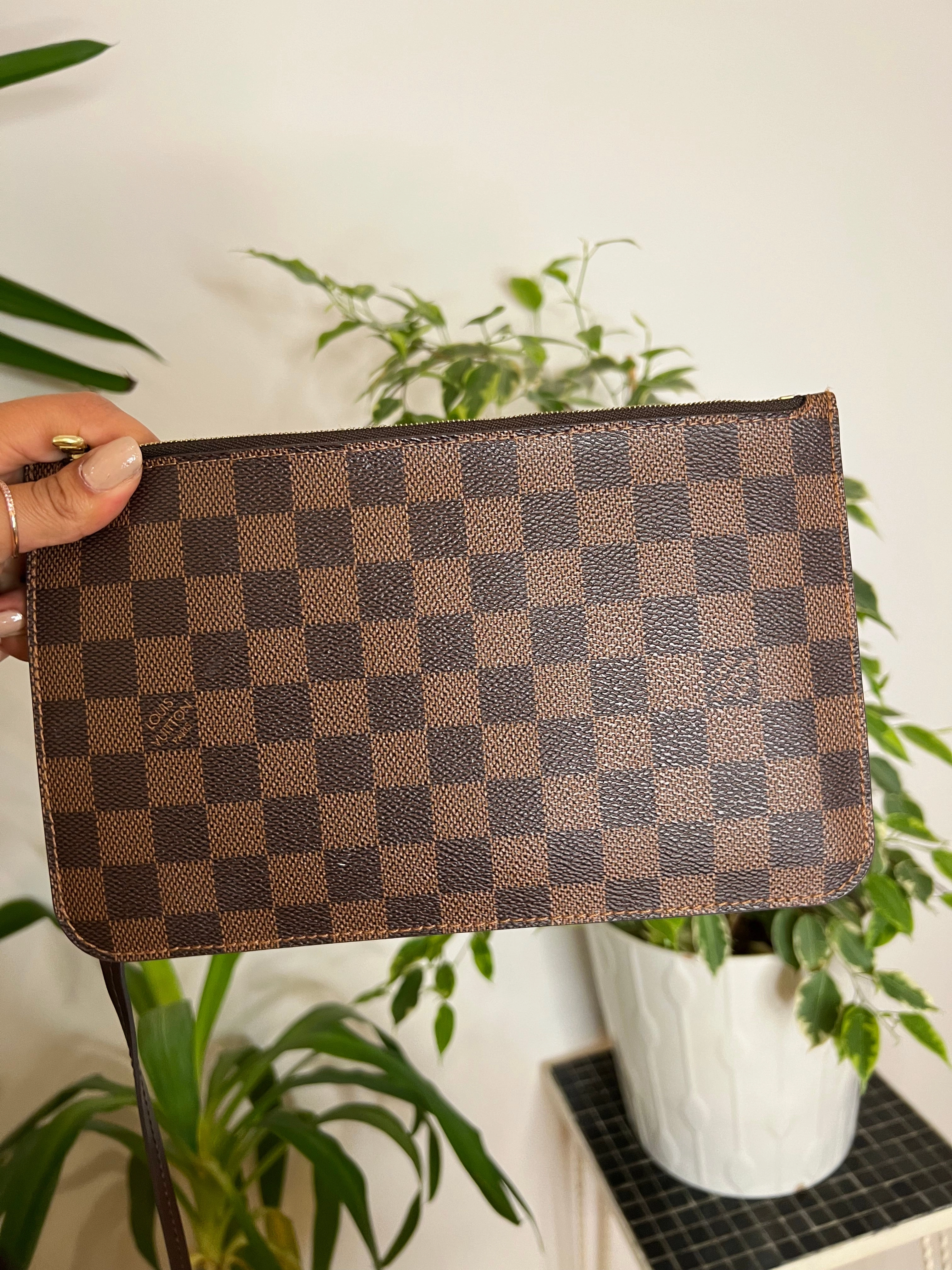 Louis Vuitton Damier Ebene Canvas Neverfull MM - with Pochette
