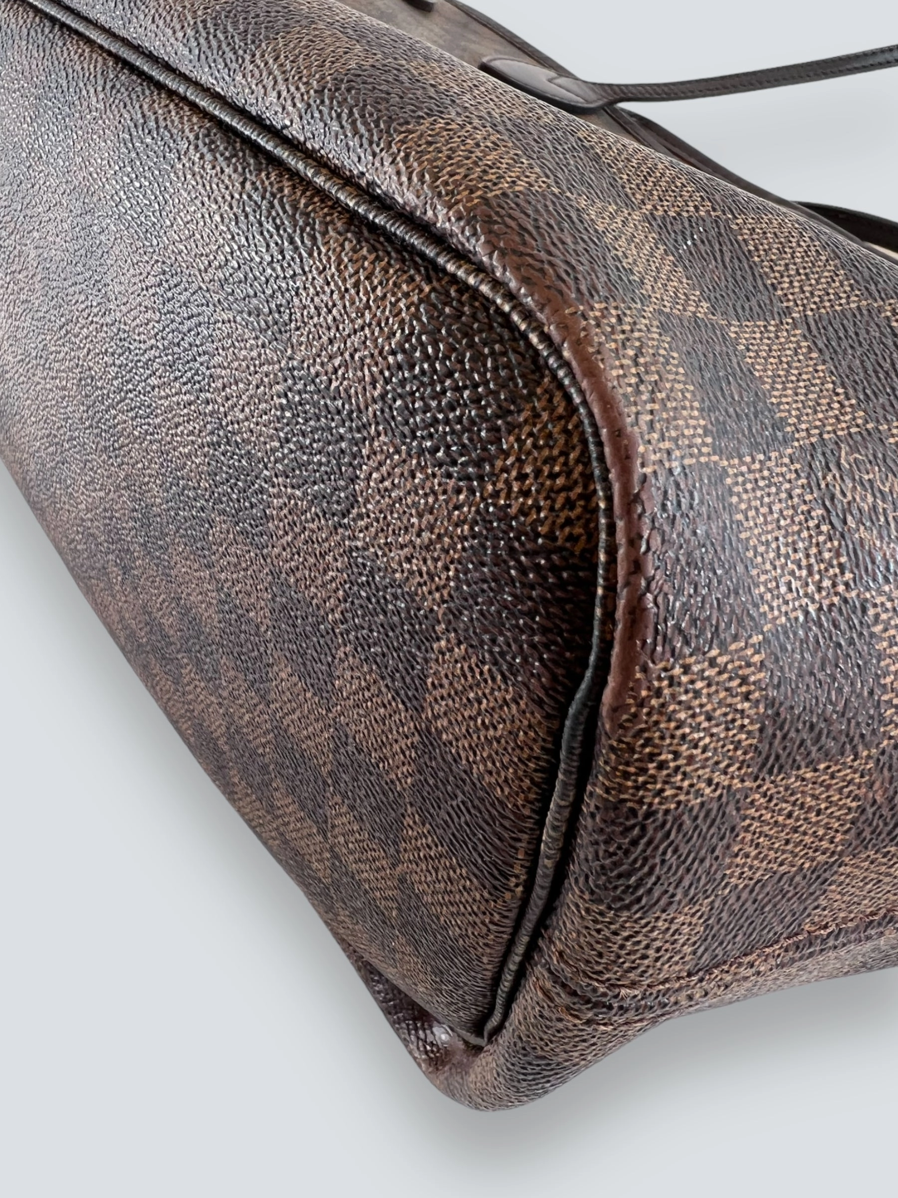 Louis Vuitton Damier Ebene Canvas Neverfull MM