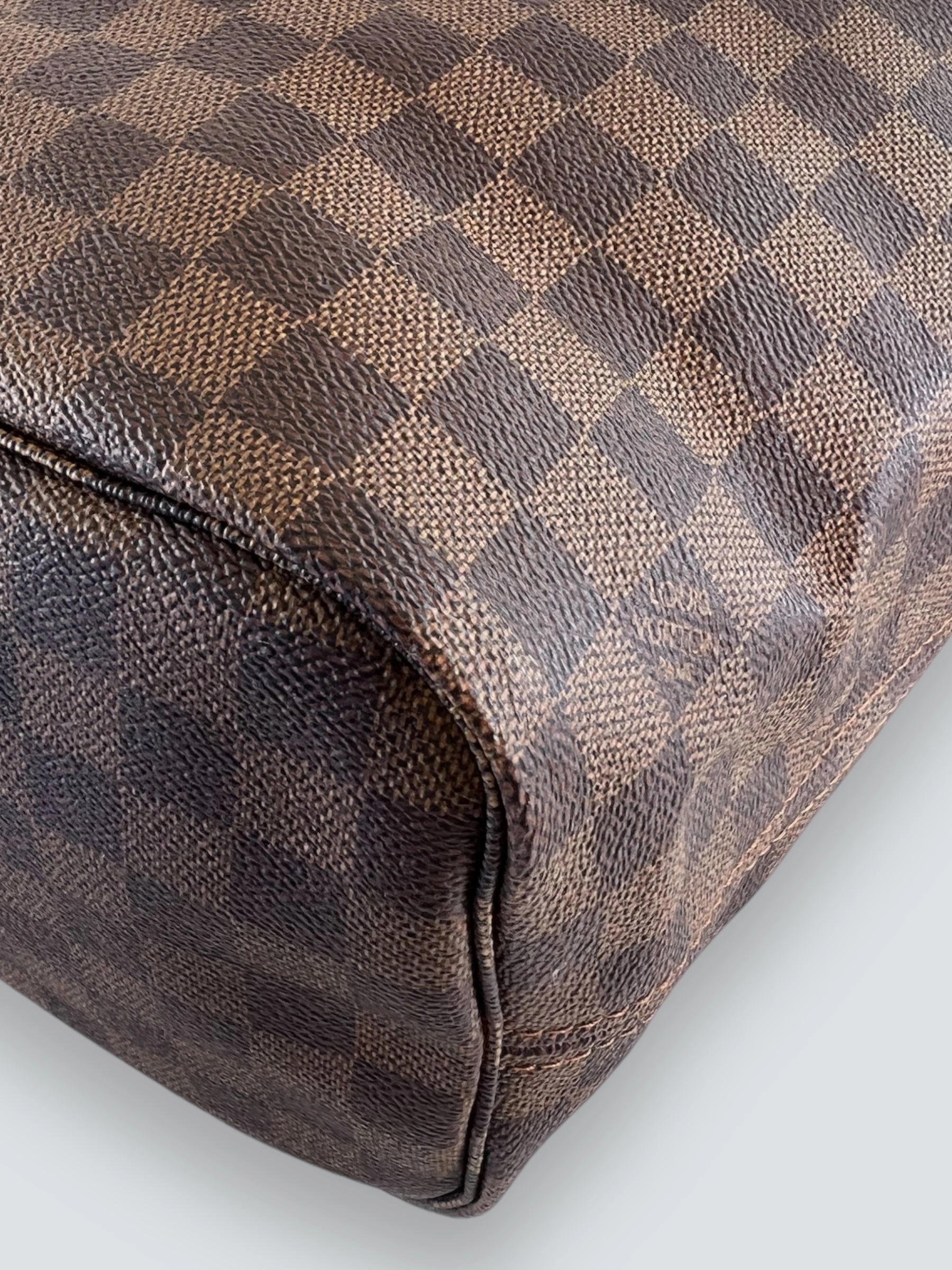 Louis Vuitton Damier Ebene Canvas Neverfull MM