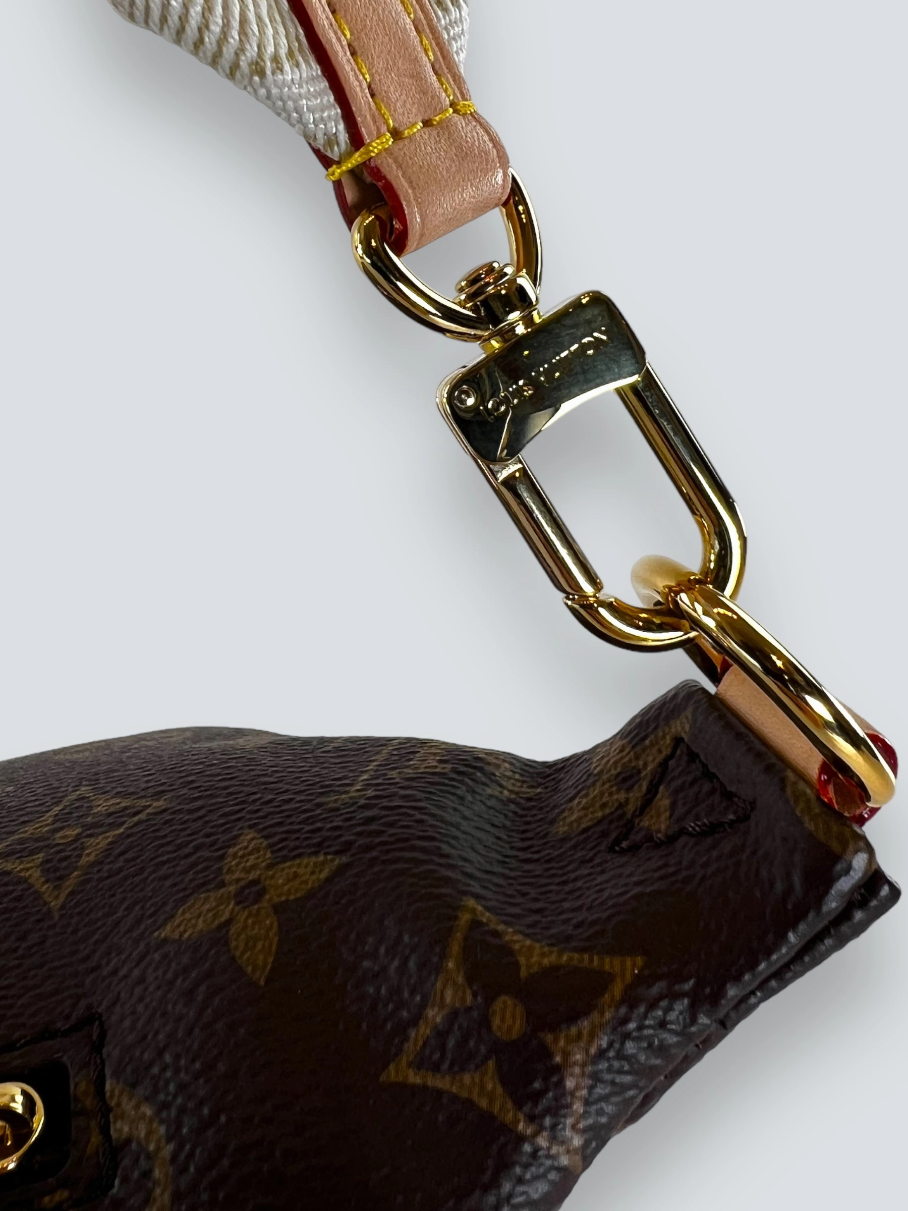 Louis Vuitton Monogram Canvas High Rise Bum Bag