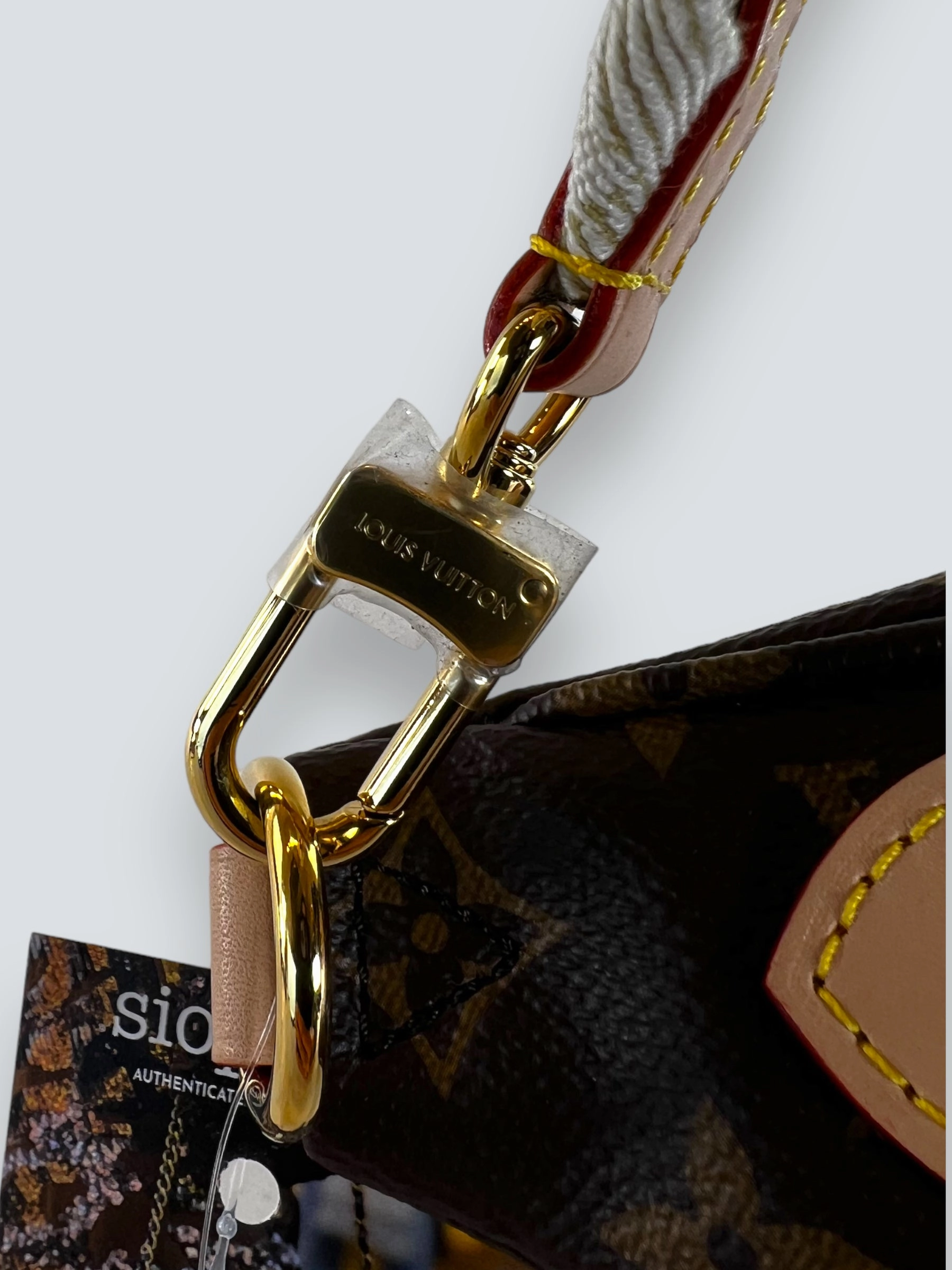 Louis Vuitton Monogram Canvas High Rise Bum Bag