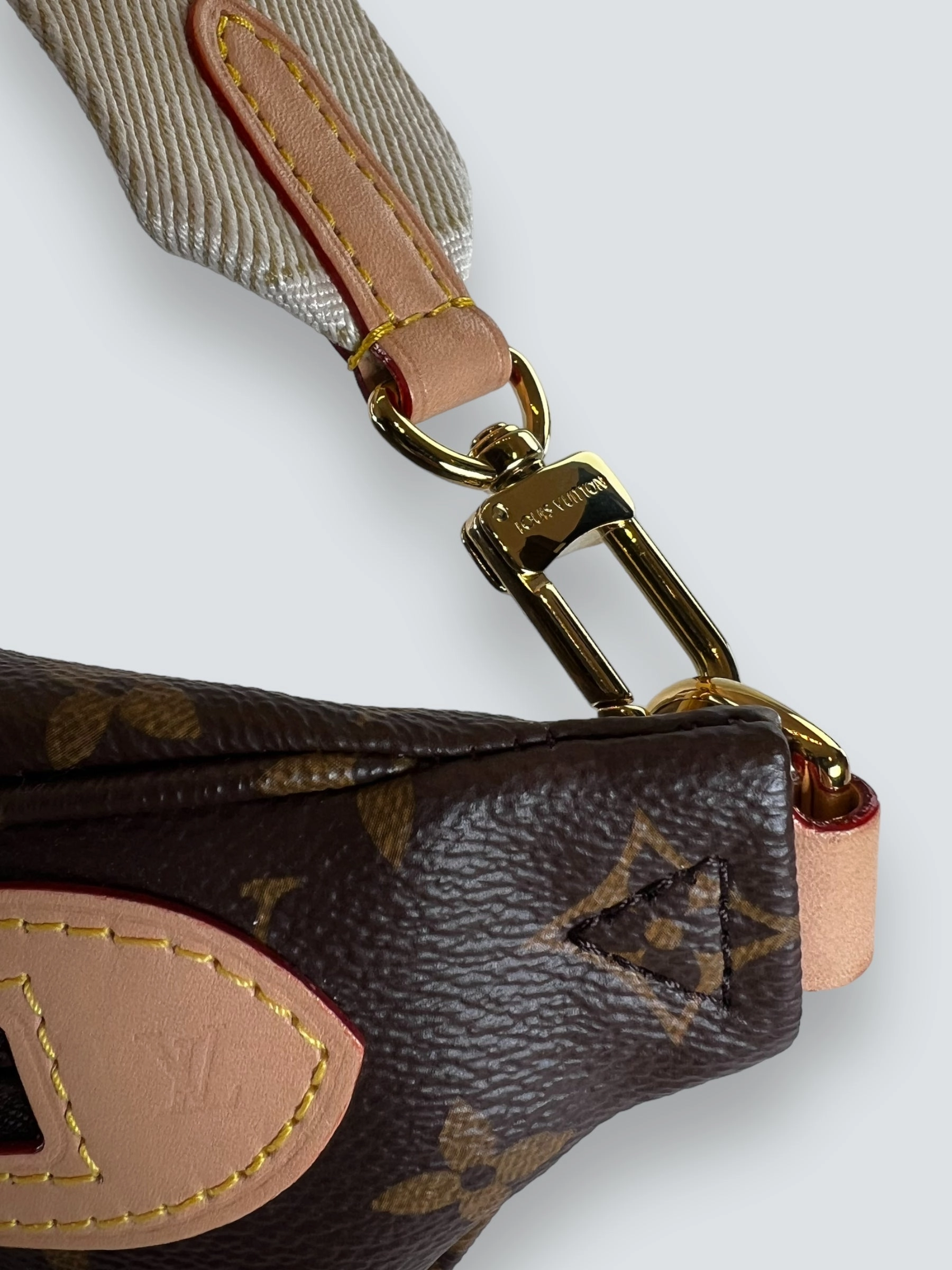 Louis Vuitton Monogram Canvas High Rise Bum Bag