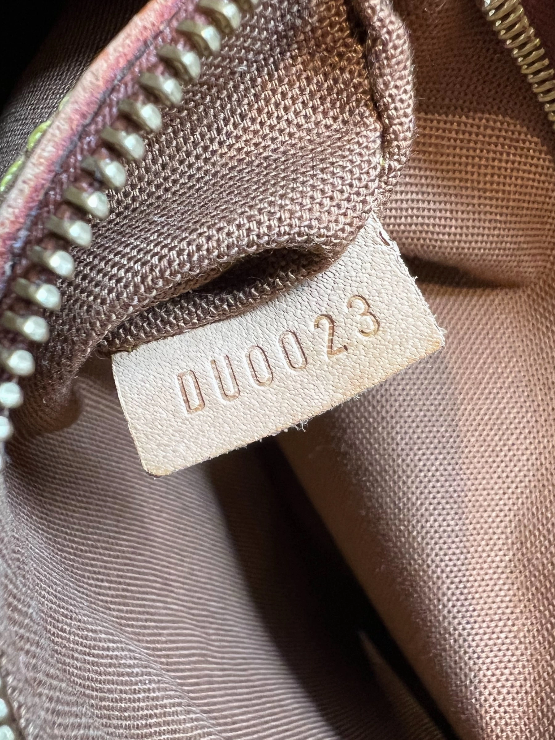 Louis Vuitton Monogram Canvas Looping Shoulder Handbag