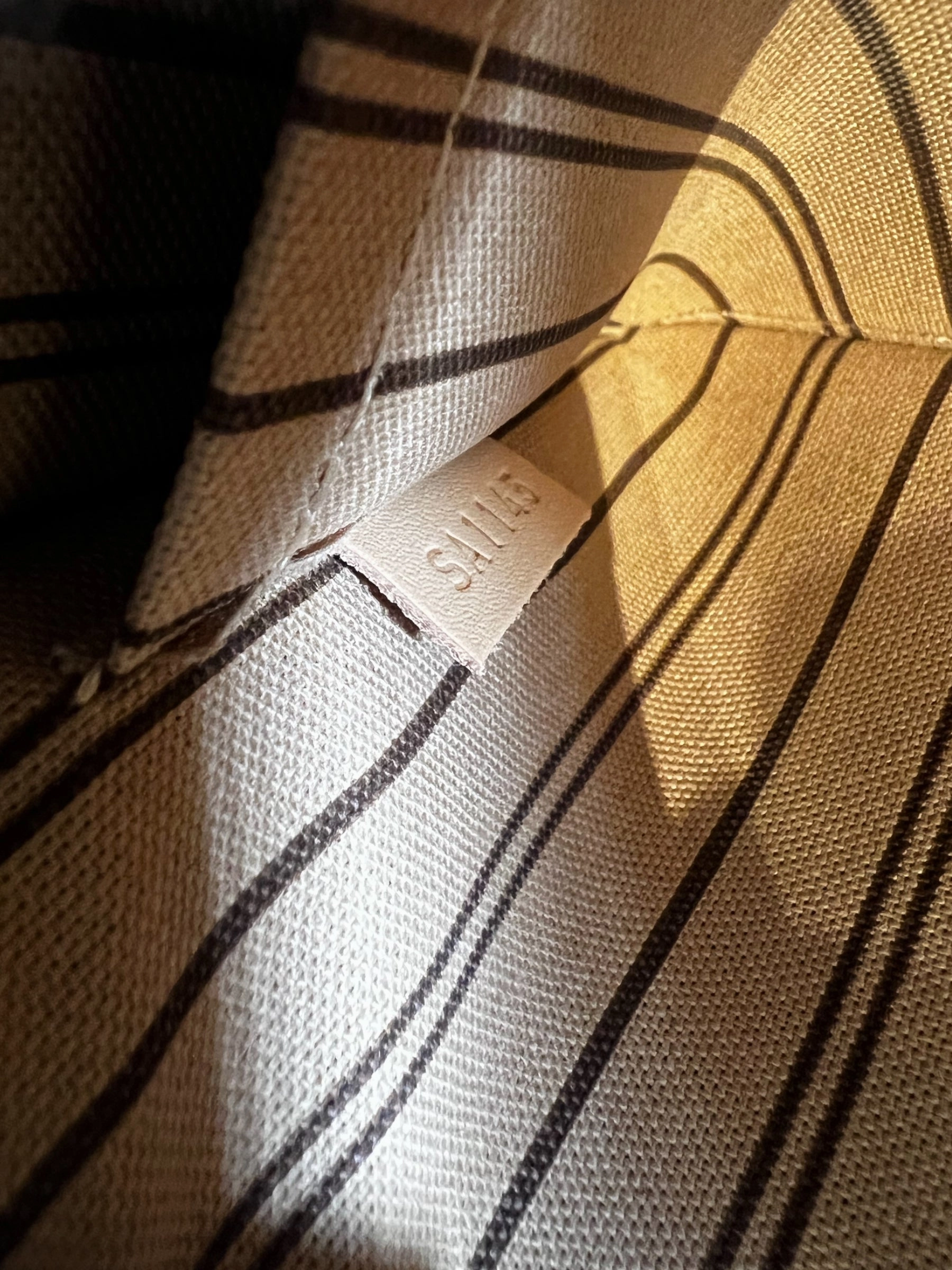 Louis Vuitton Monogram Canvas Neverfull MM