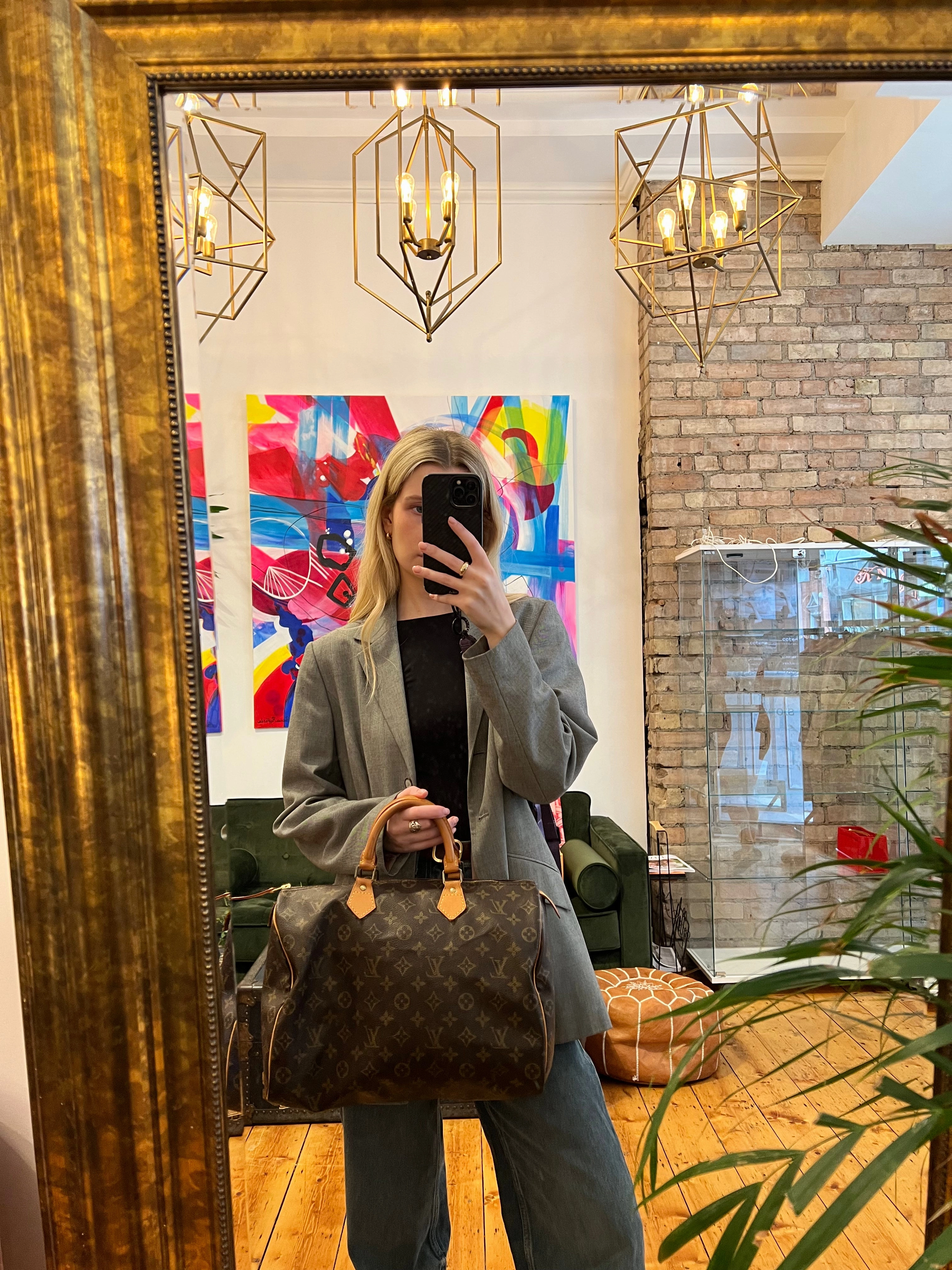 Louis Vuitton Monogram Canvas Speedy 35