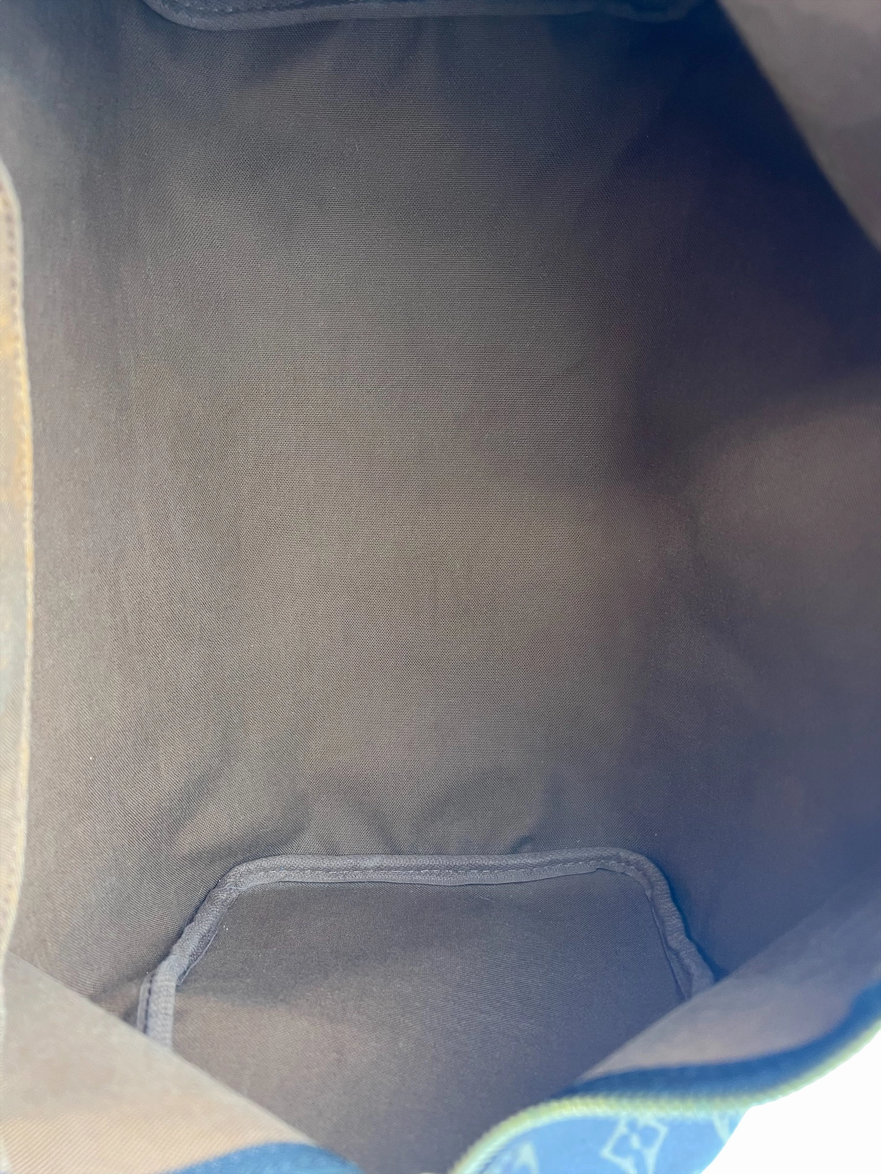 Louis Vuitton Monogram Canvas Speedy 35