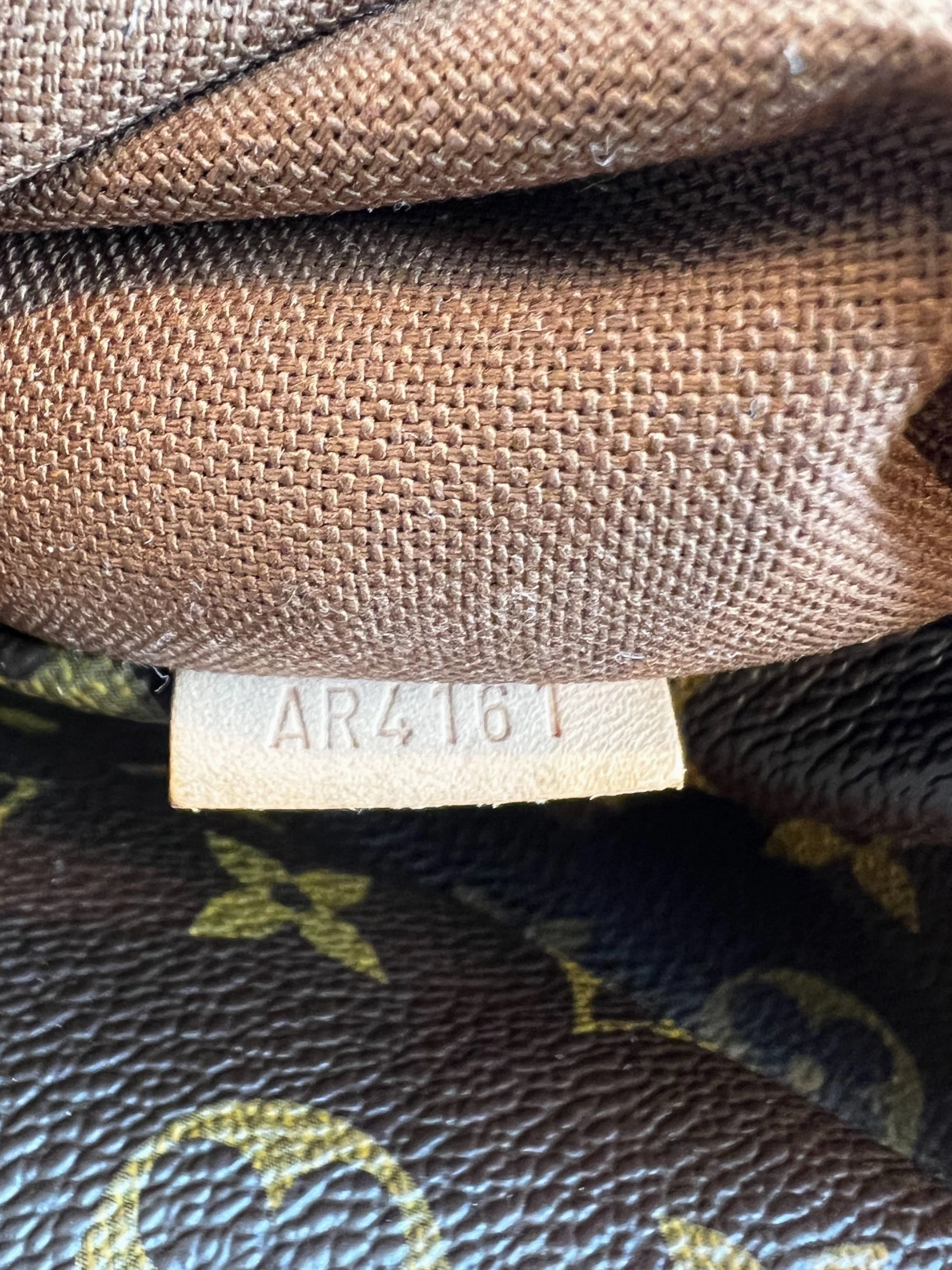 Louis Vuitton Monogram Canvas Totally Tote