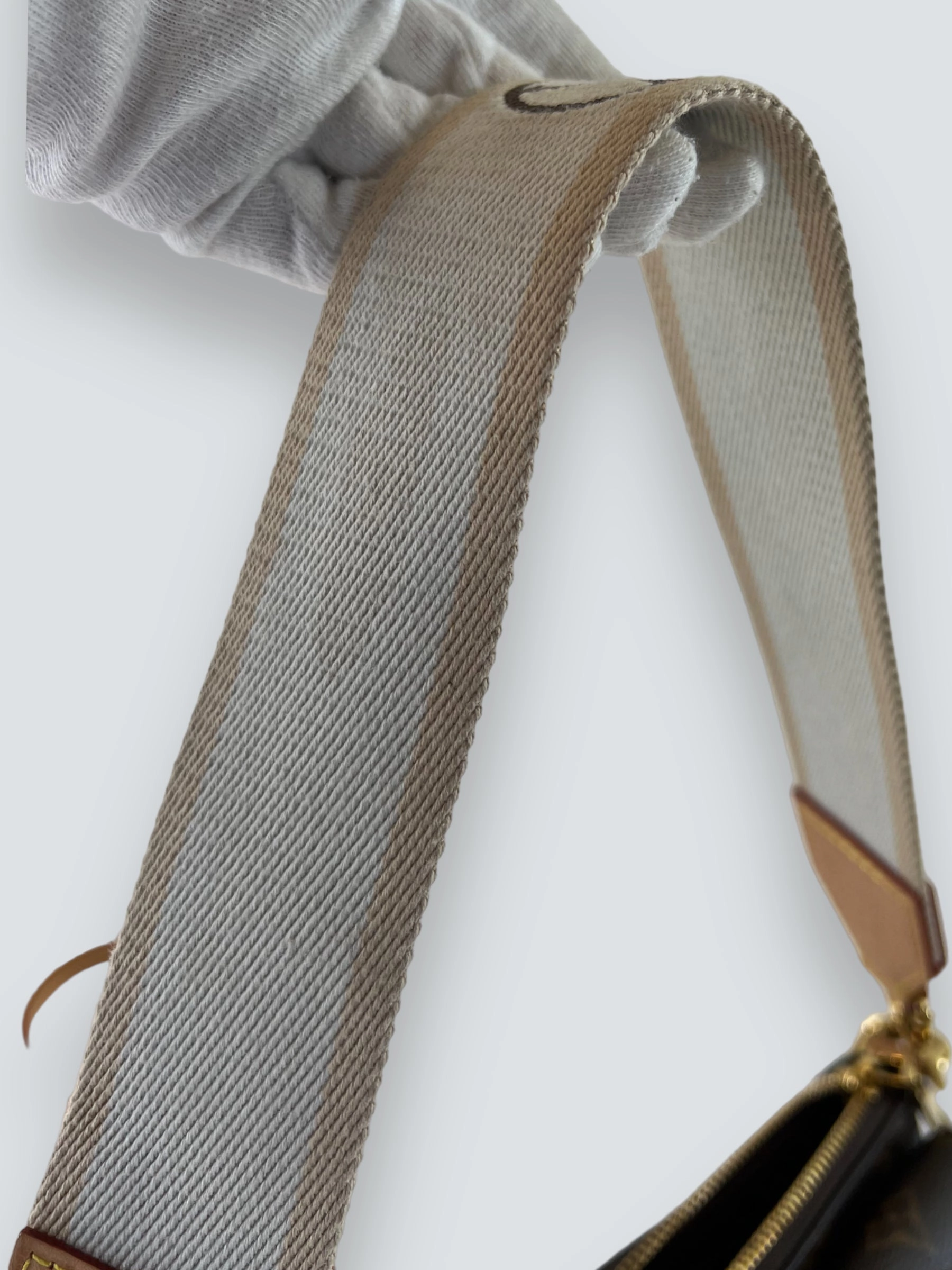 Louis Vuitton Monogram Canvas Vivacité Crossbody