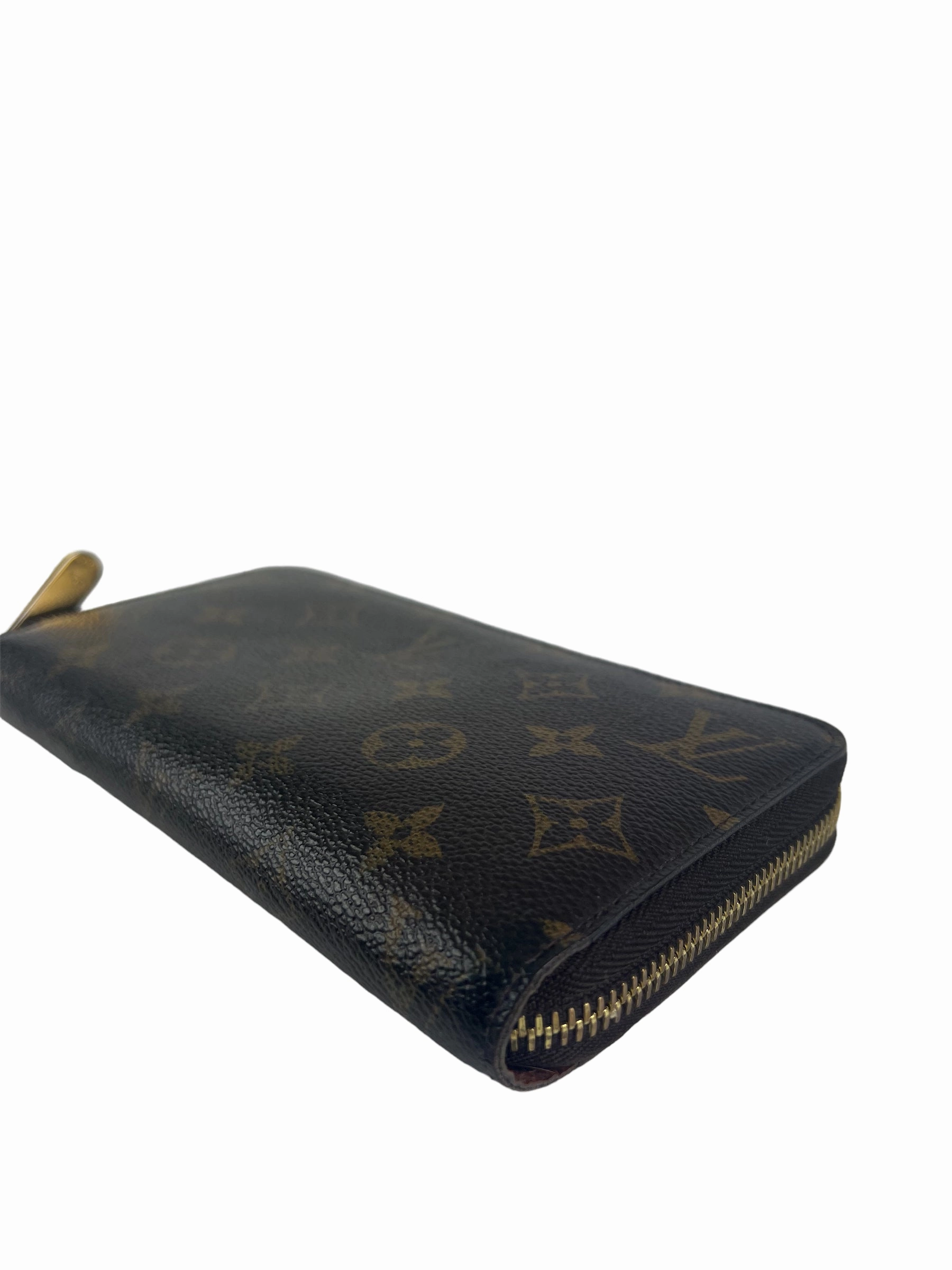 Louis Vuitton Monogram Canvas Zippy Wallet