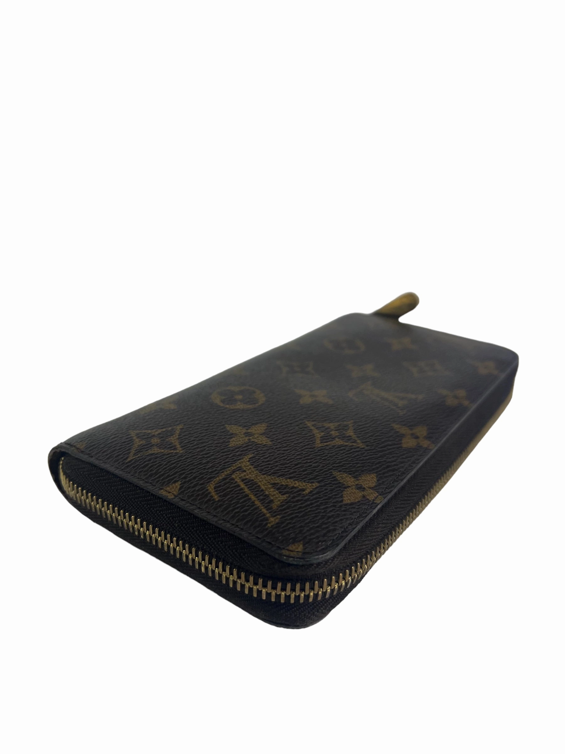 Louis Vuitton Monogram Canvas Zippy Wallet