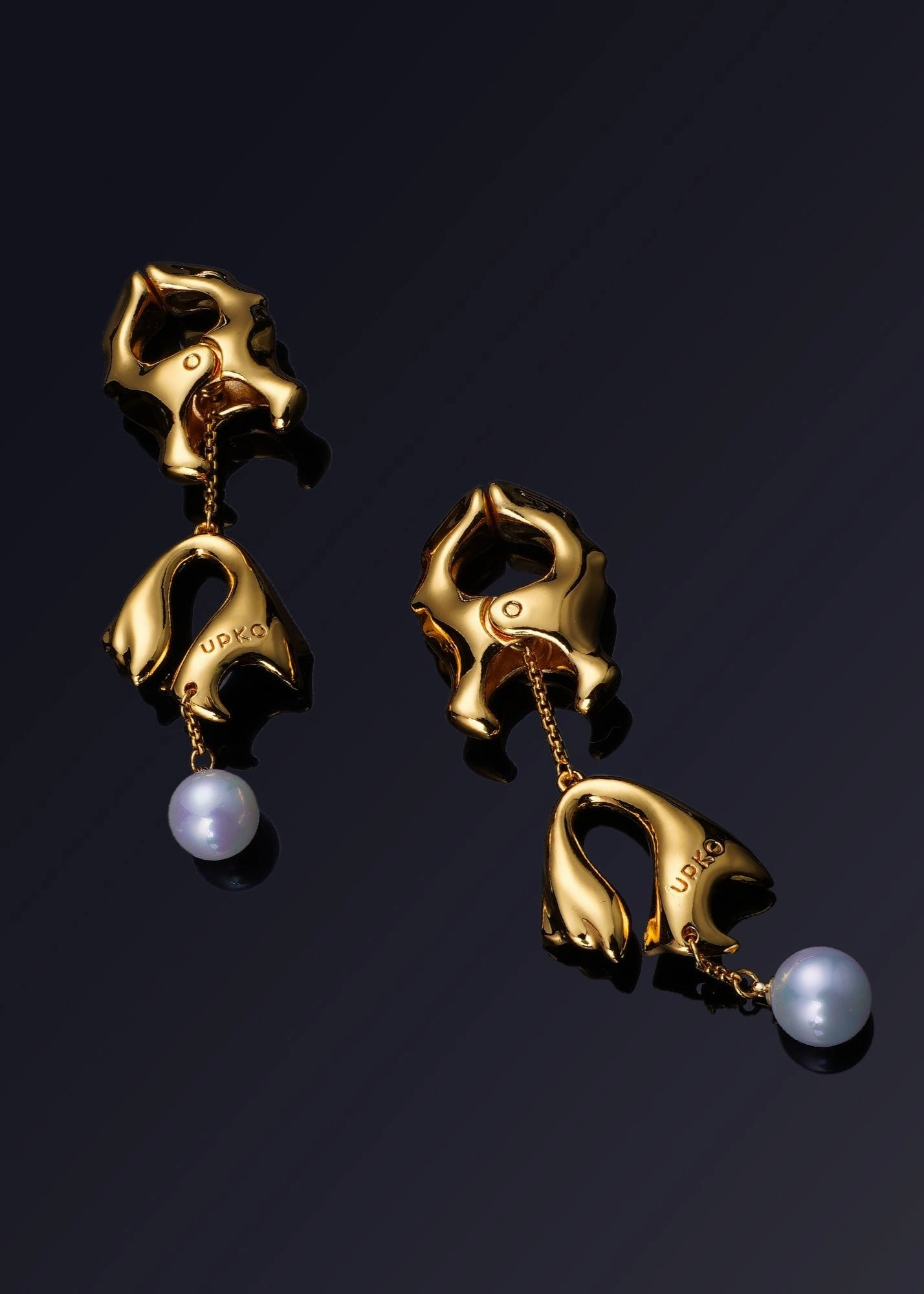 Moist Eyes Pearl Nipple Clamps