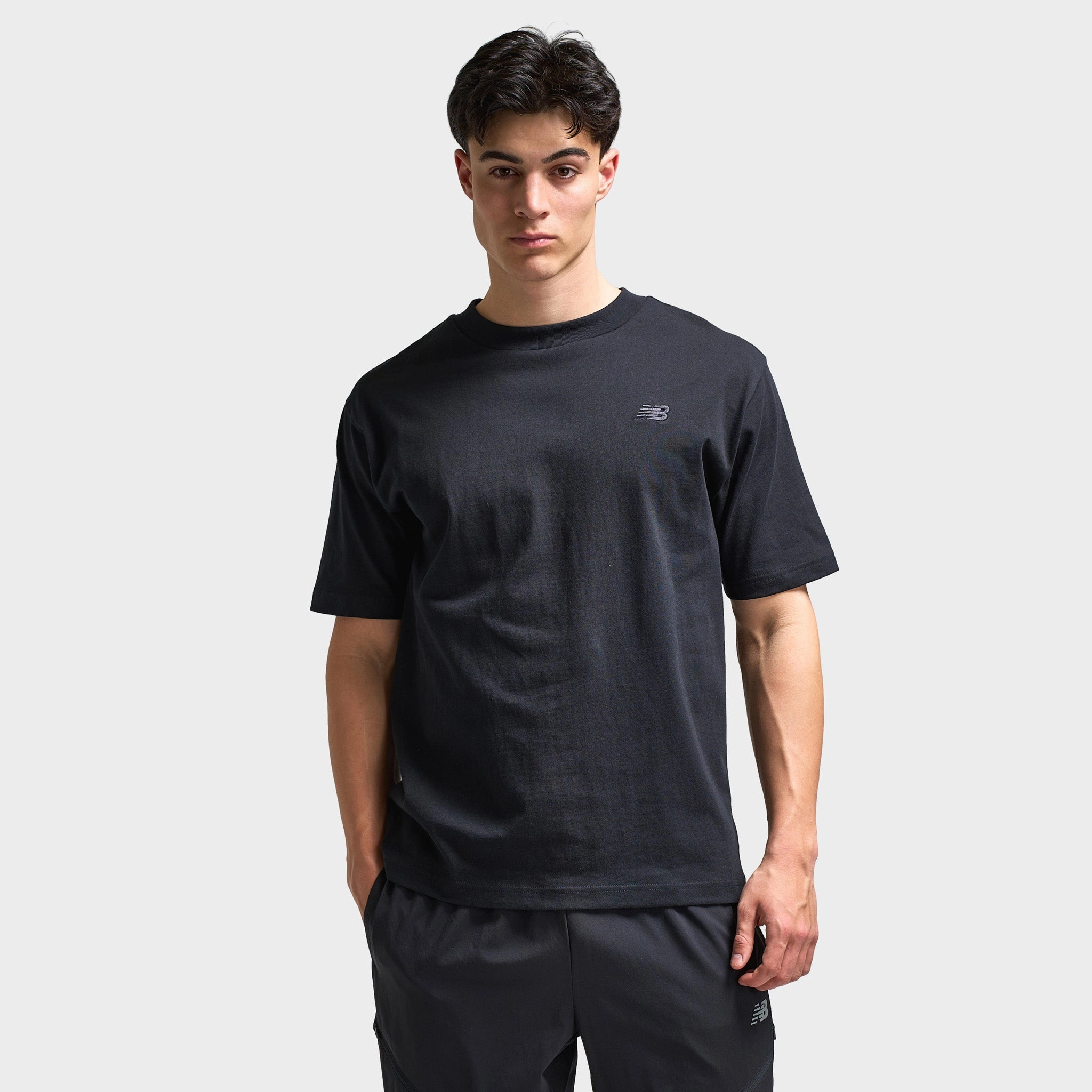 New Balance Athletics T-Shirt / Black