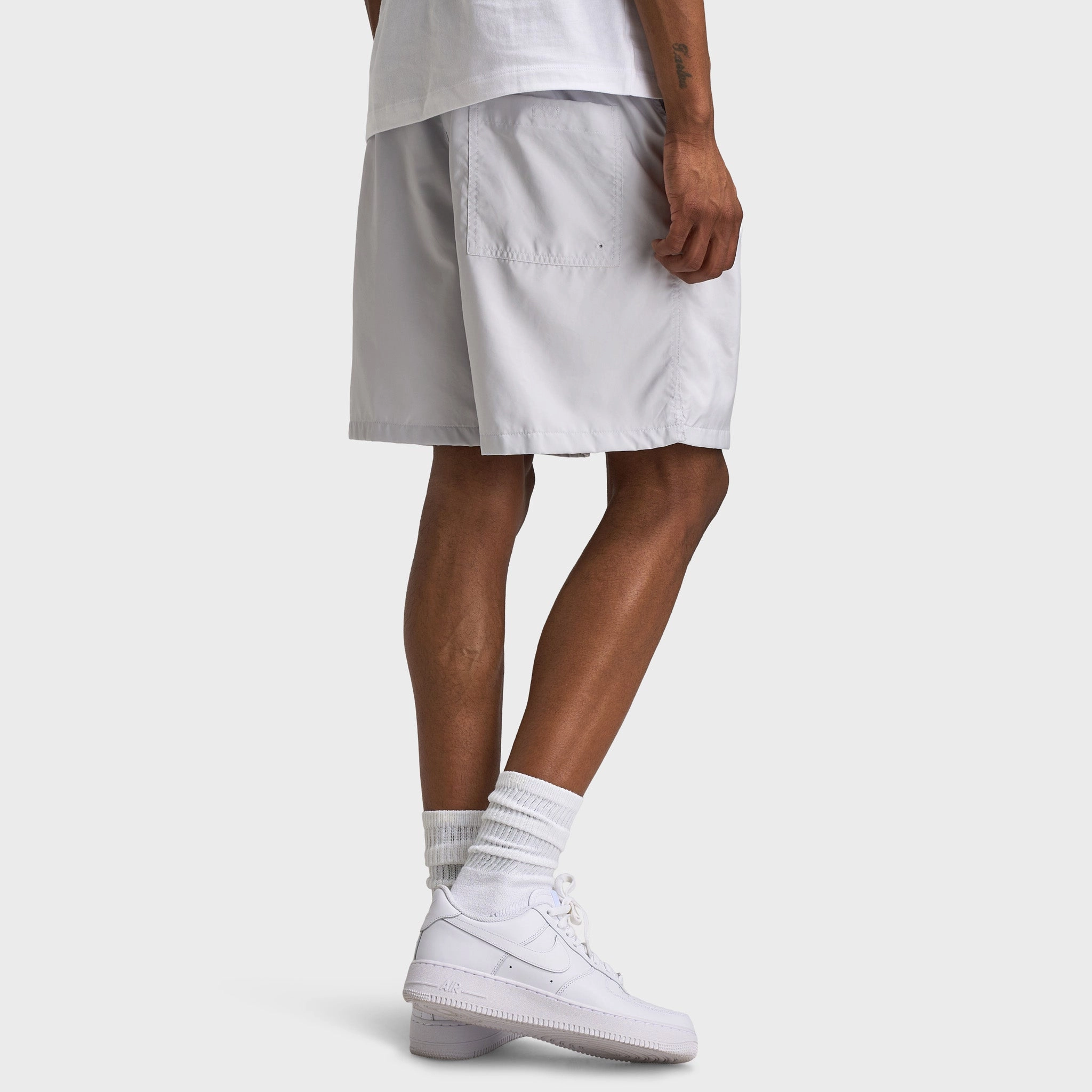 Nike Club Flow Shorts Photon Dust / White