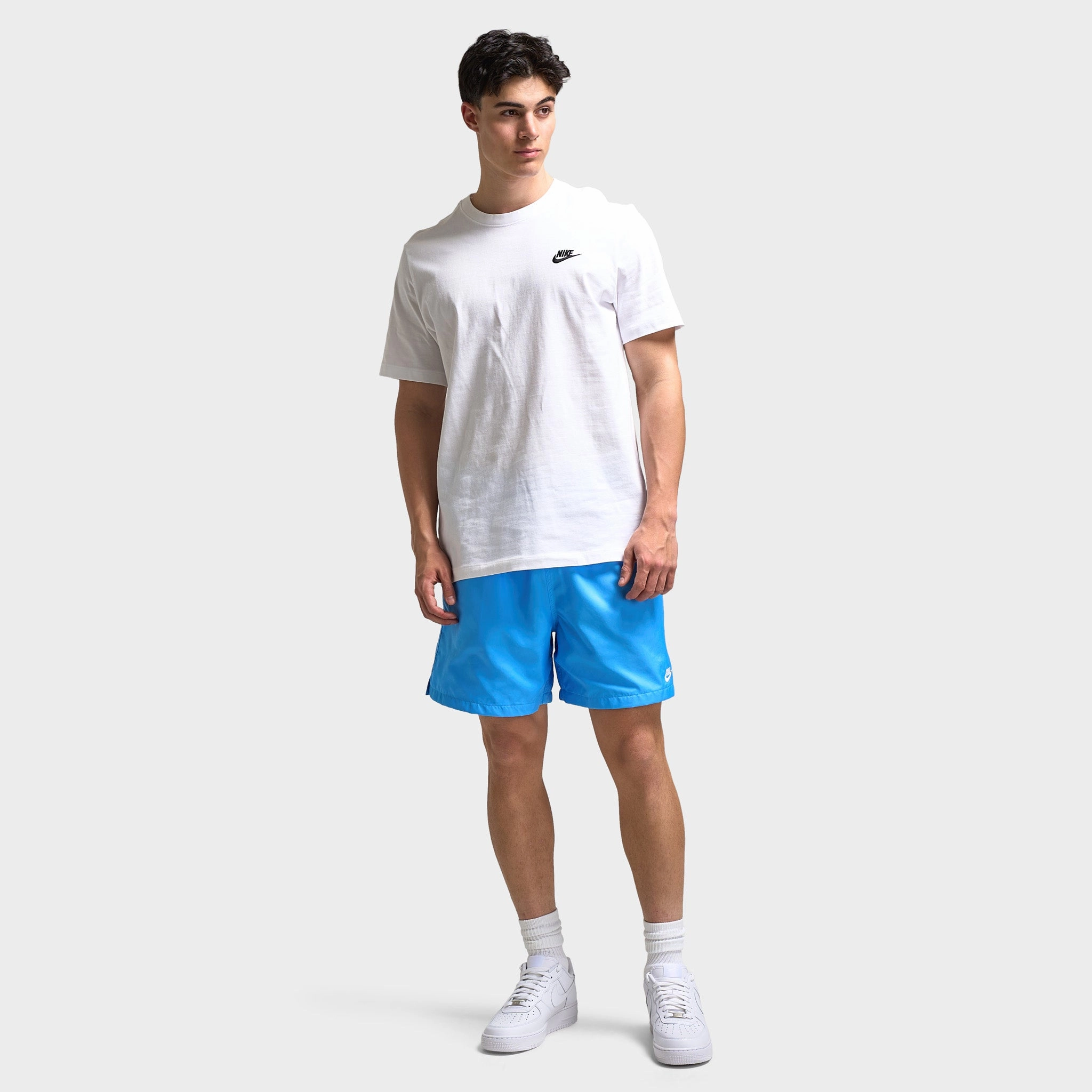Nike Club Flow Shorts University / White