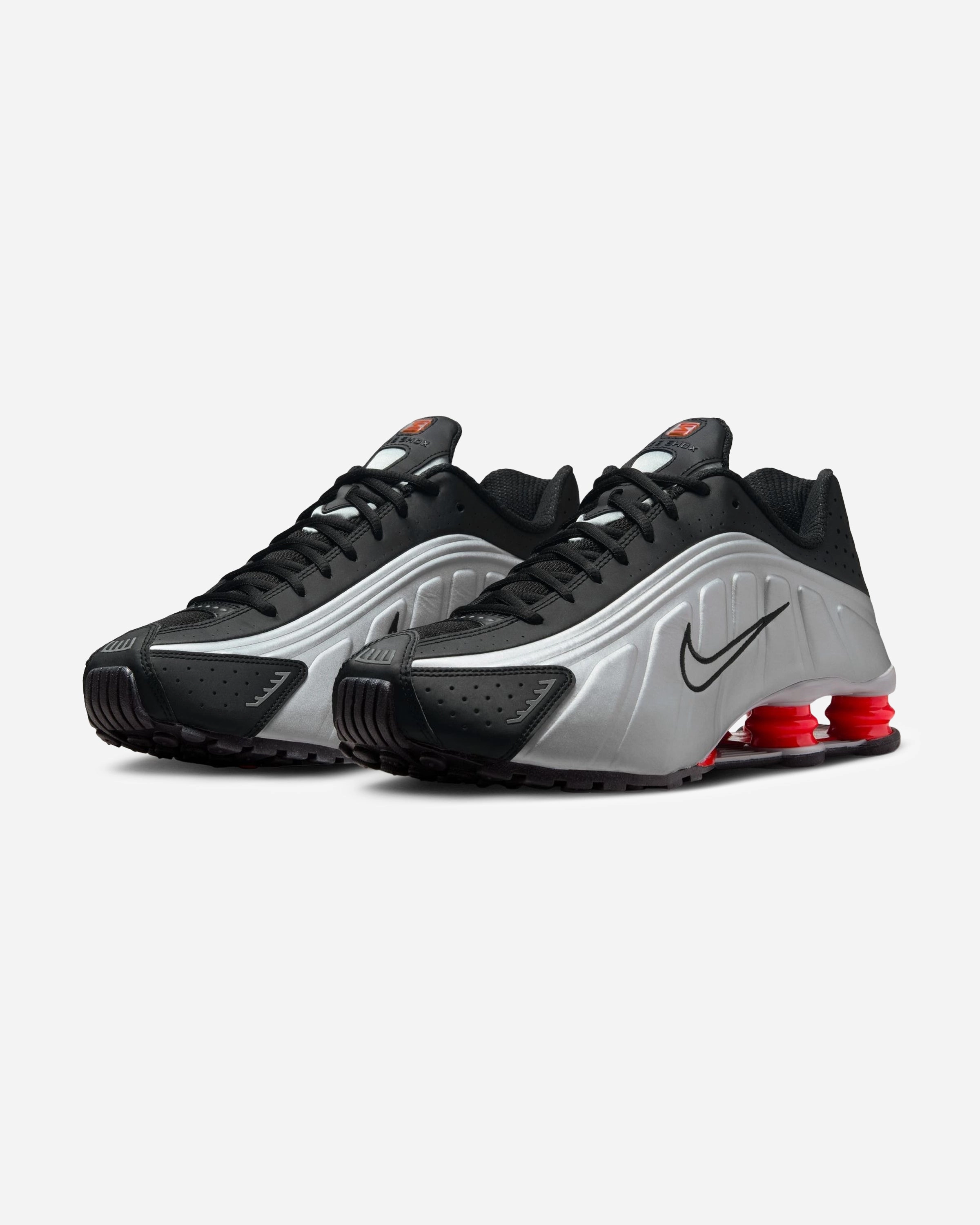 NIKE SHOX R4 - BLACK/ METALLICSILVER