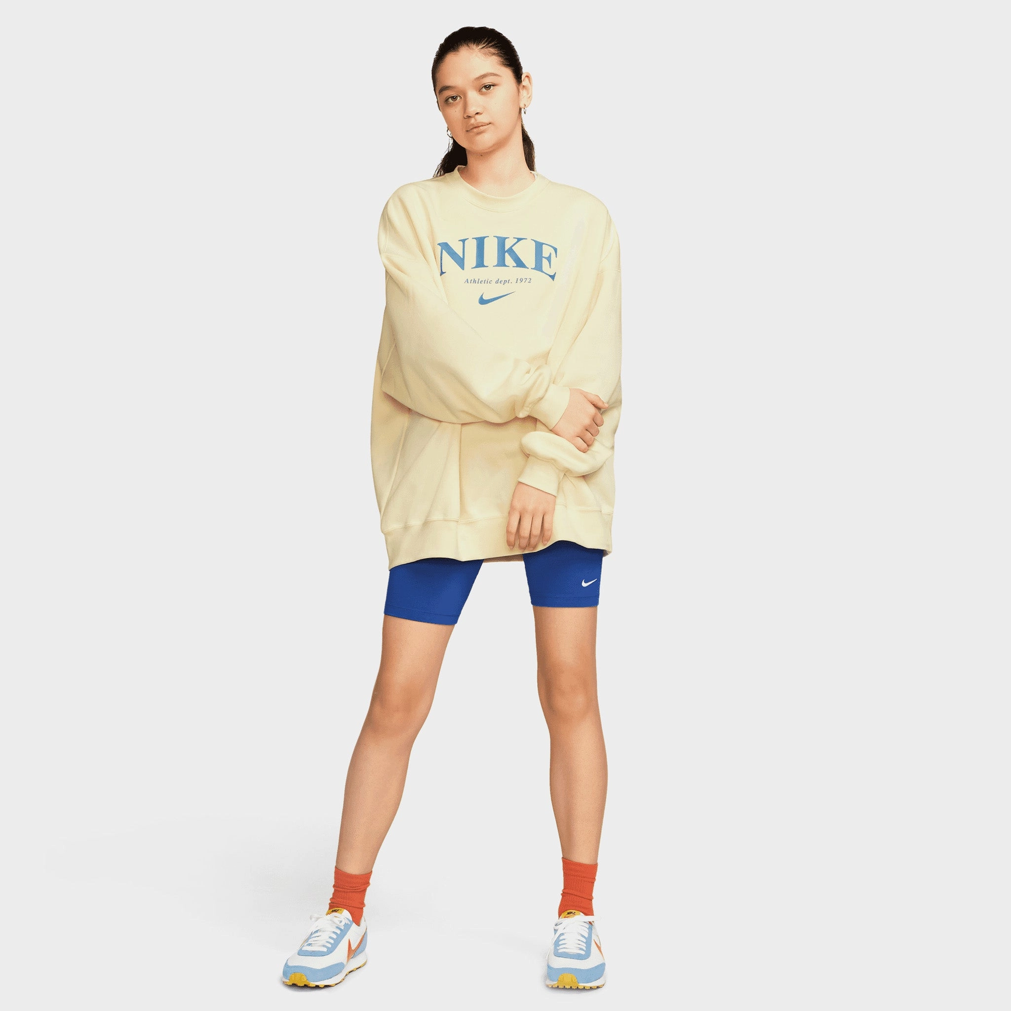 Nike Women's Sportswear Essentials Oversize Fleece Sweatshirt Coconut Milk / Dutch Blue