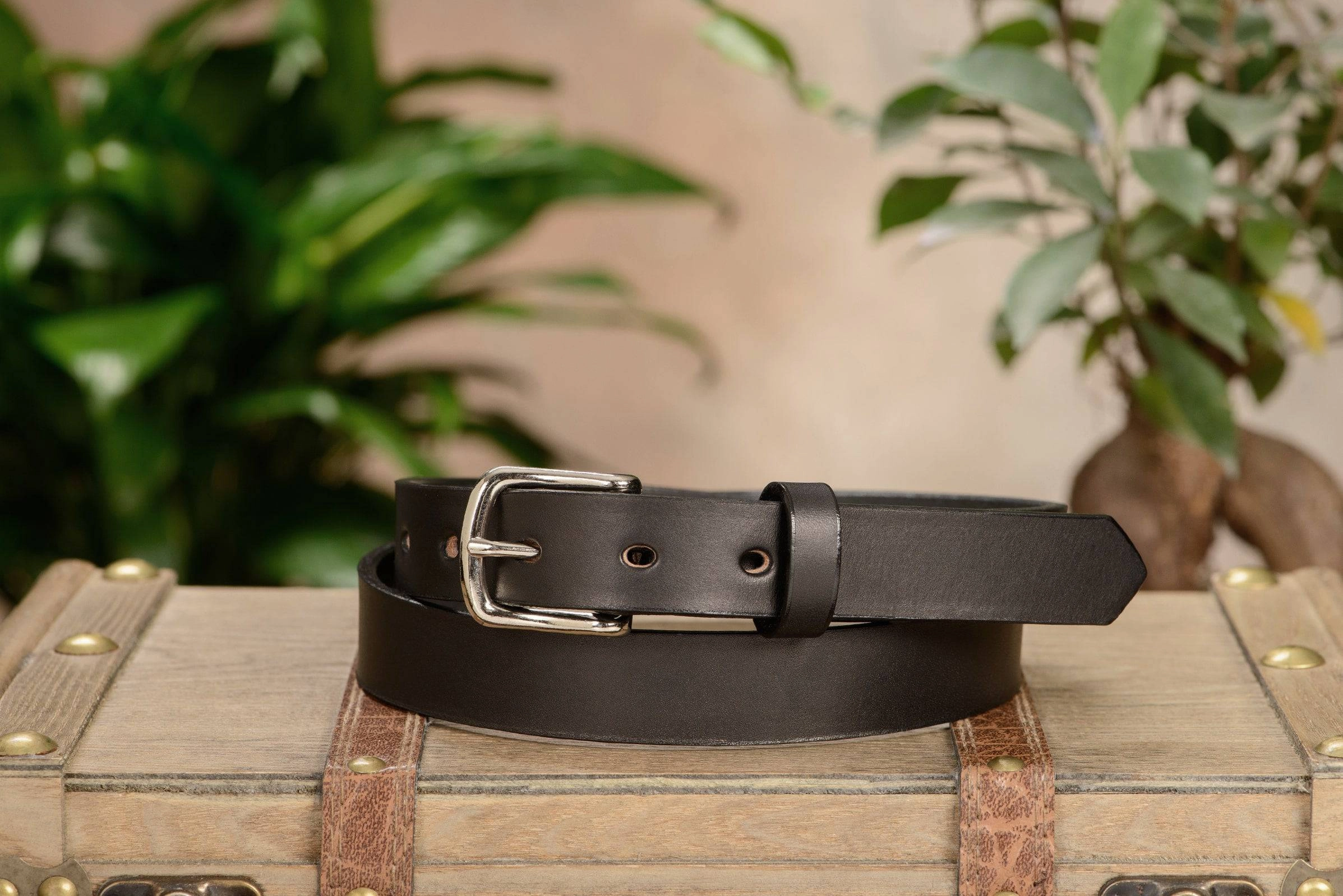 The Colt: Black Non Stitched Leather Belt Petite Width 1.00"